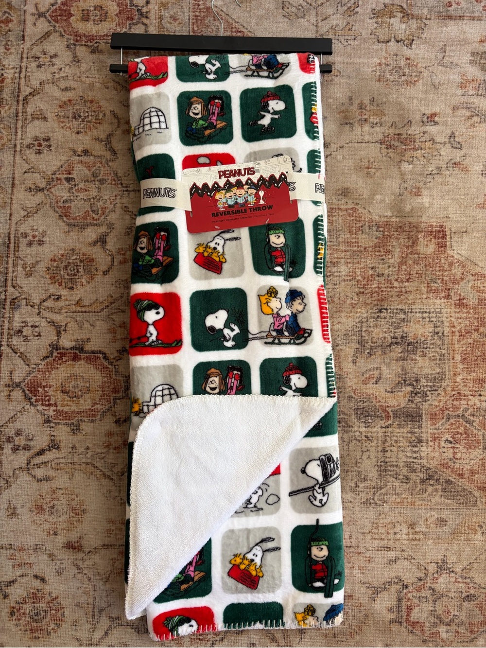 Peanuts Green Red White Reversible Throw Blanket